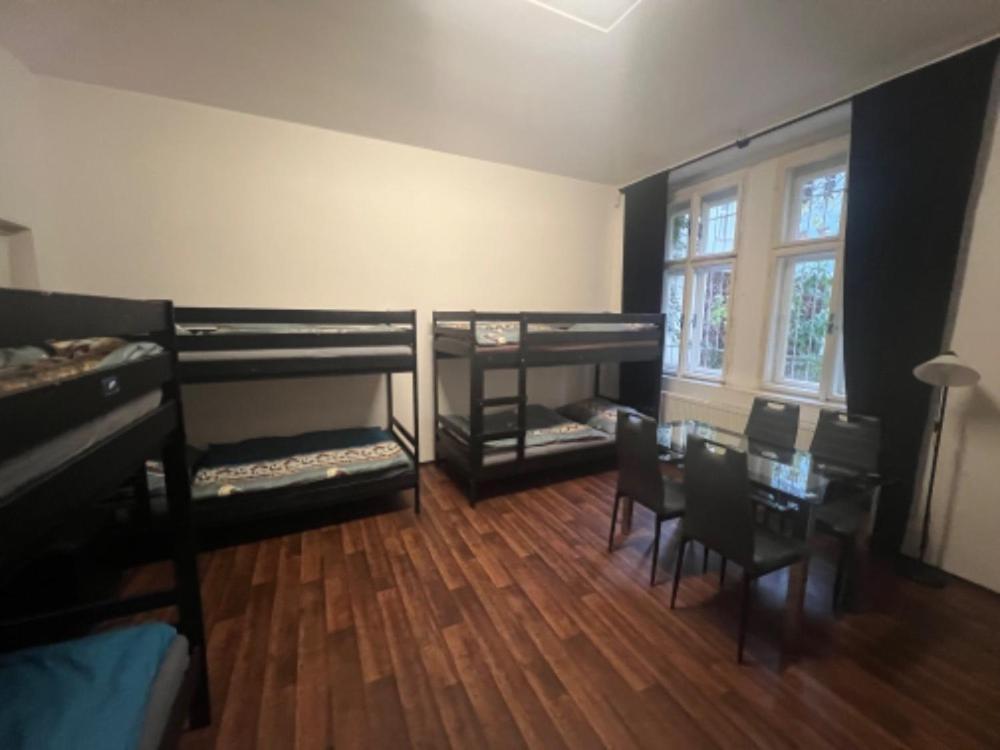 Apartment Moon Praha Bagian luar foto