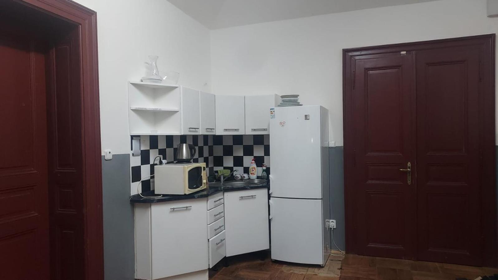 Apartment Moon Praha Bagian luar foto